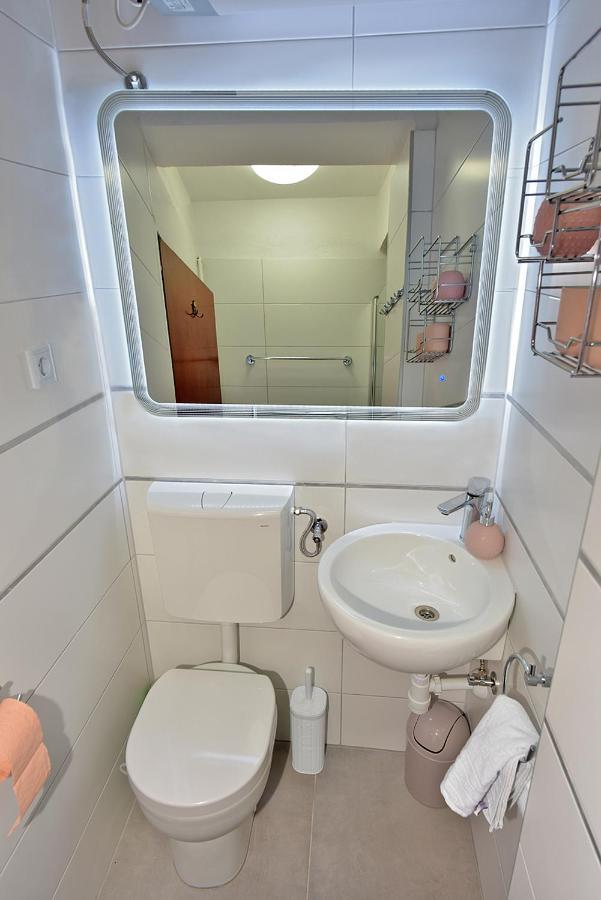Apartment Gerber Krk Krk Town Exteriör bild